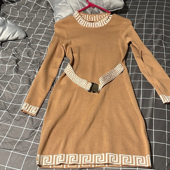 Chic Tan Long Sleeve Dress with Greek Key Design BNWOT - Picture 3 of 5